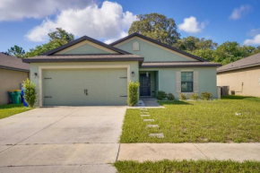 Tavares Retreat with Covered Patio and Private Yard